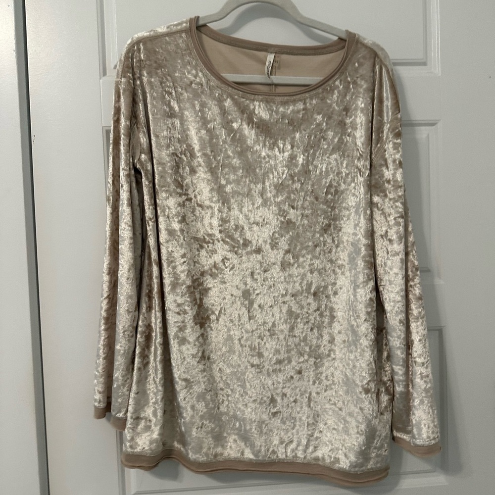 Mittoshop cream metallic velvet long sleeve top oversized fit size small
